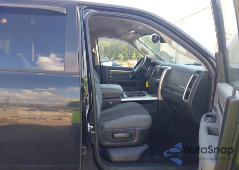 2018 Ram 1500 Big Horn 4X4 5'7 Box from USA, damaged, VIN 1C6RR7LTXJS125161